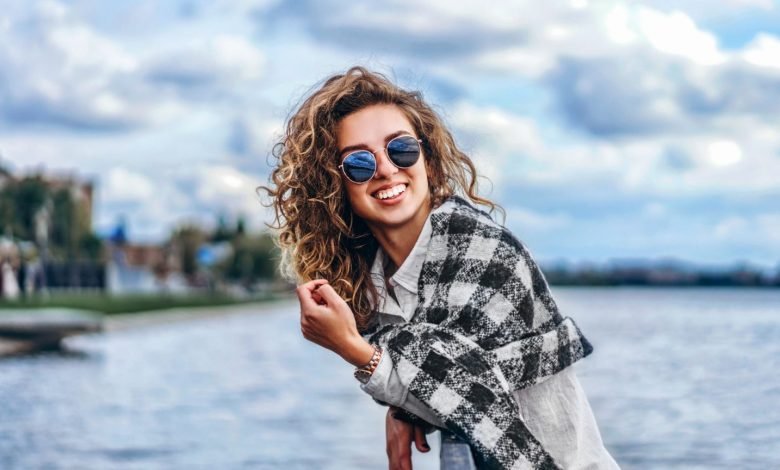 curly hair styling